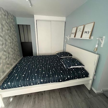 Au Coeur De La Cite Medievale Montlucon Ngoại thất bức ảnh
